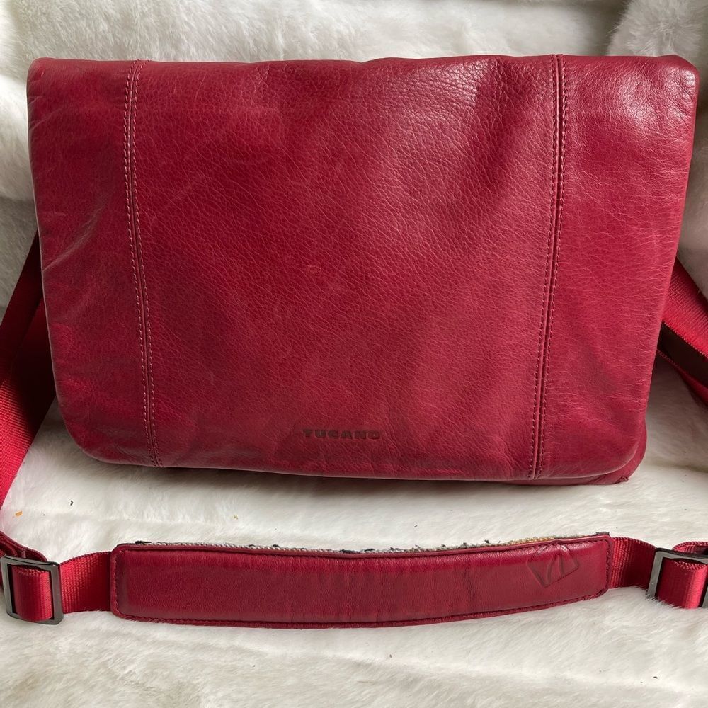 'Tucano One Premium Clutch real leather  red bag for MacBook Air 11 & Ultrabook